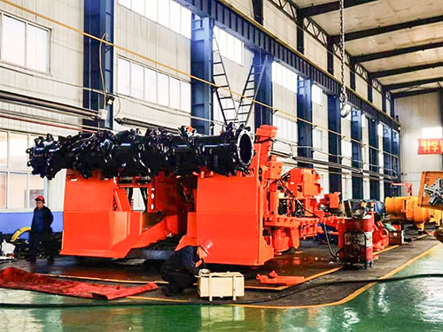 上海創(chuàng)力集團(tuán)下屬大同同力公司圓滿(mǎn)完成久益掘錨機(jī)維修任務(wù)(圖1)