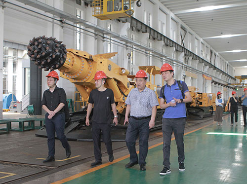 貴陽綜合保稅區領導一行走訪上海創力集團考察指導(圖2)