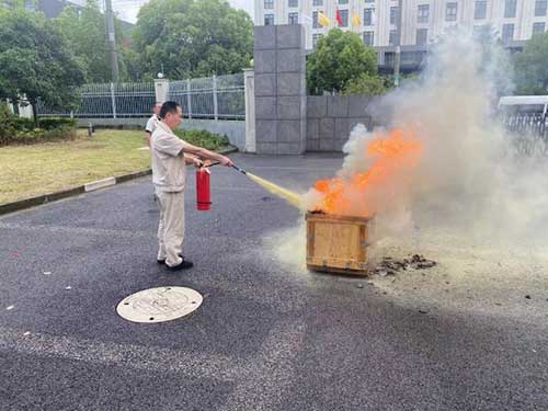 “人人講安全、個個會應急”——上海創力集團開展“安全月”消防演習活動(圖3)