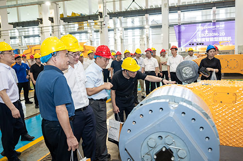 雙星耀煤海！創力集團首發大坡度掘錨機與高速采煤機新產品發布會取得圓滿成功(圖8)